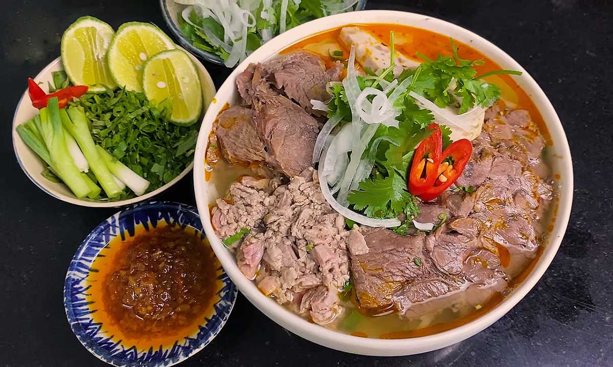 Cách nấu Bún Bò Huế tại nhà