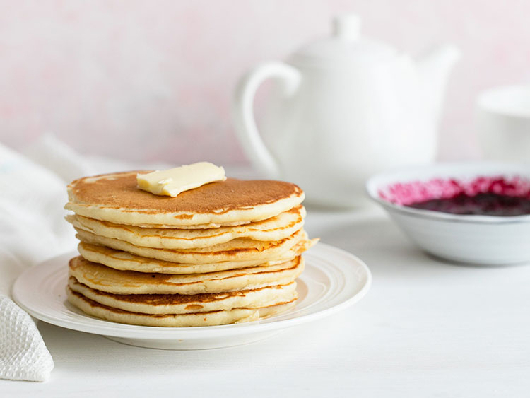 Các bước cách làm bánh pancake không cần trứng