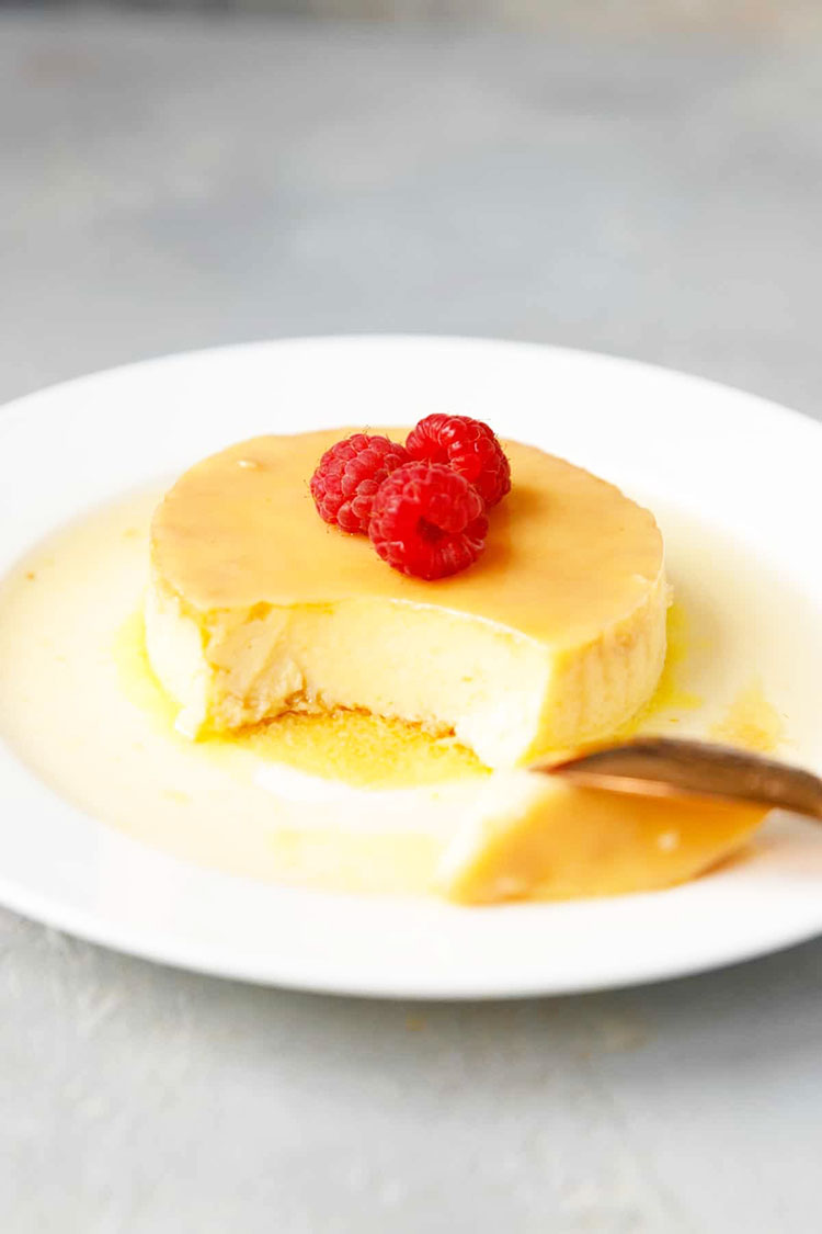 Cách làm bánh flan bằng whipping cream thơm ngon đơn giản