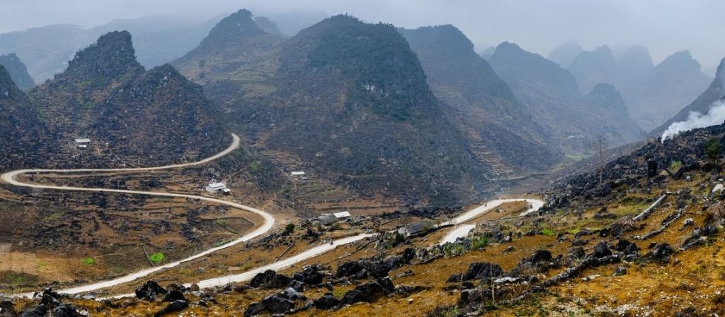 Dong Van Karst Plateau beckons explorers with its rugged beauty and cultural richness 