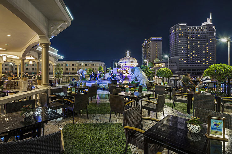 Rooftop Garden Bar – Rex Hotel