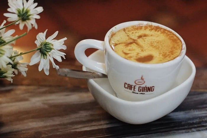 Cafe Trứng tại Giảng Coffee