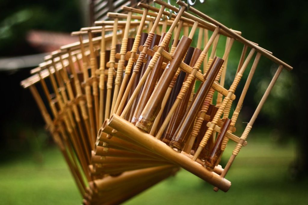 Nhạc Cụ Angklung