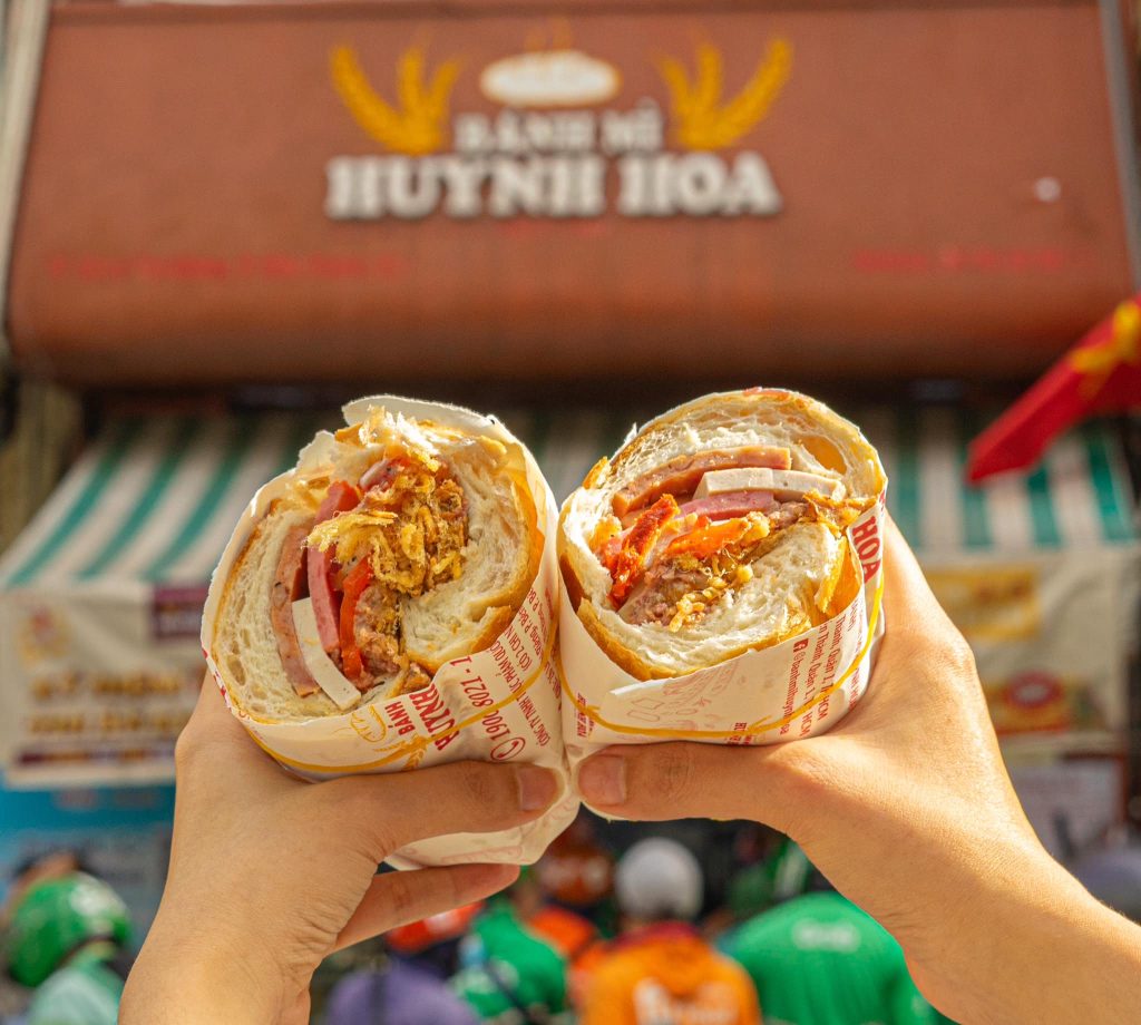 bánh mì quận 1 Huynh Hoa