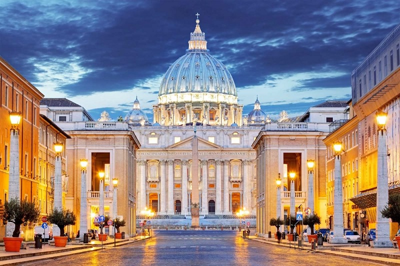 Lễ cầu nguyện tại Quảng trường St. Peter, Vatican.