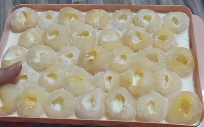 Các bước cách làm kem nhãn nước cốt dừa