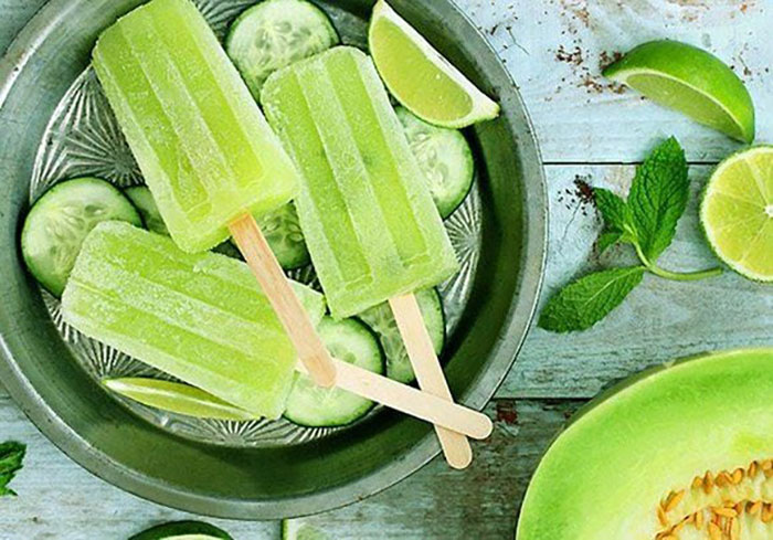 Các bước cách làm kem dưa lưới tại nhà