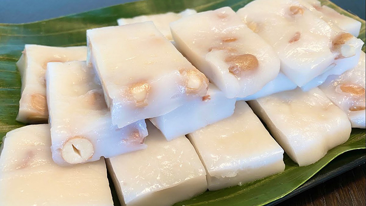 Các bước cách Làm Bánh Đúc Bằng Nước Tro Tàu