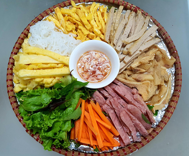 Cách làm món nem cuốn bún hấp dẫn chiêu đãi cả nhà cuối tuần