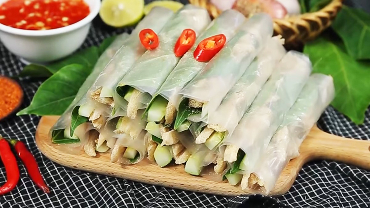 Cách làm nem cuốn tai lợn giòn sật dễ làm tại nhà