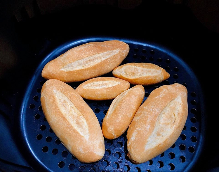 Cách Làm Bánh Mì Bằng Nồi Chiên Không Dầu Tại Nhà