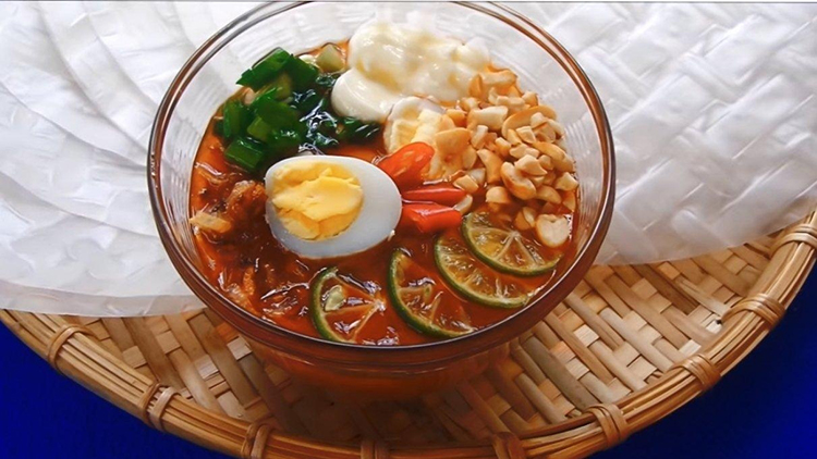 Cách làm sốt me chấm bánh tráng đơn giản chua cay đậm đà