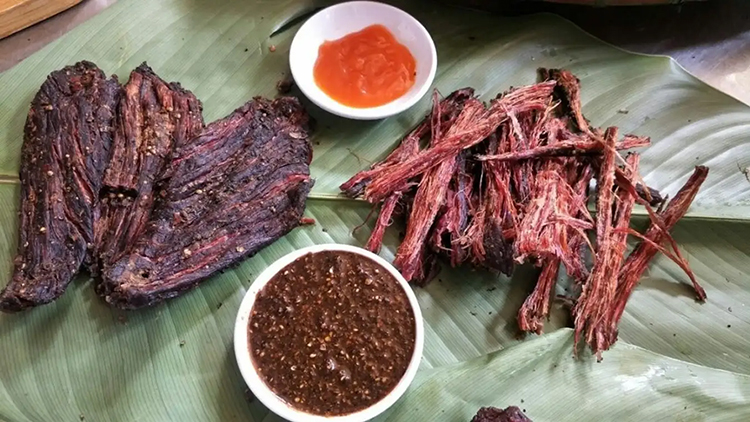 Các bước cách làm chẩm chéo chấm thịt trâu gác bếp