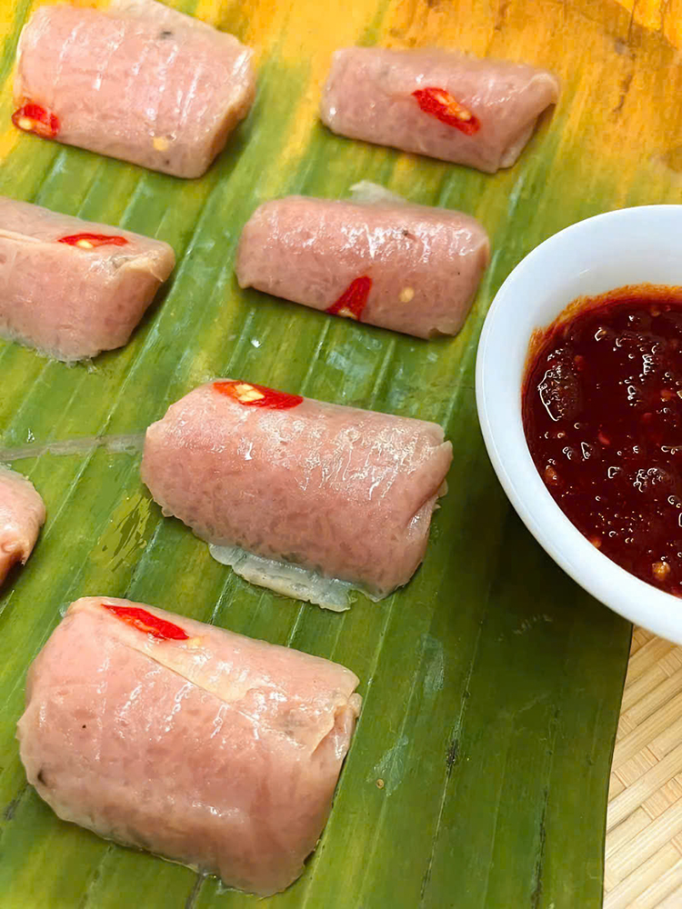 Cách Làm Nem Chua Huế Tại Nhà Ngon Khó Cưỡng