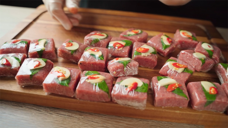 Cách Làm Nem Chua Thịt Bò Tại Nhà Ngon Lạ, Dễ Làm