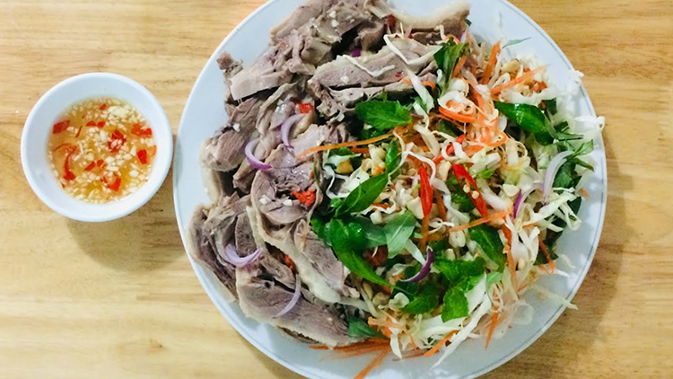 Cách làm nộm vịt bắp cải thanh mát, hấp dẫn