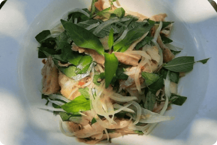 Các bước cách làm nộm vịt rau răm thơm ngon, đậm vị