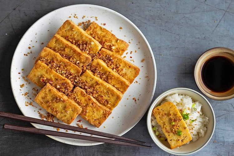 Cách làm đậu phụ chiên sả thơm giòn đơn giản tại nhà