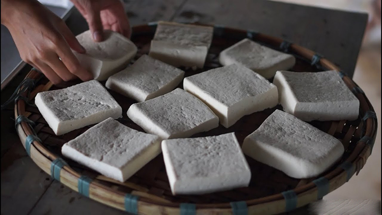 Cách làm đậu phụ từ đậu đen đơn giản tại nhà