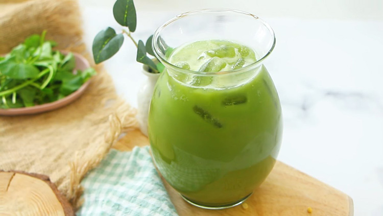 Các bước cách pha nước rau má đậu xanh