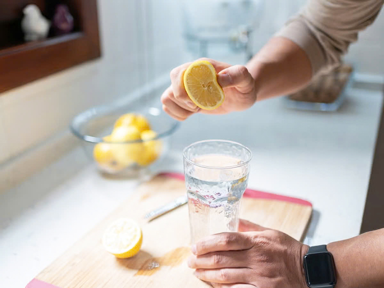 Uống nước chanh với muối có giảm cân không?