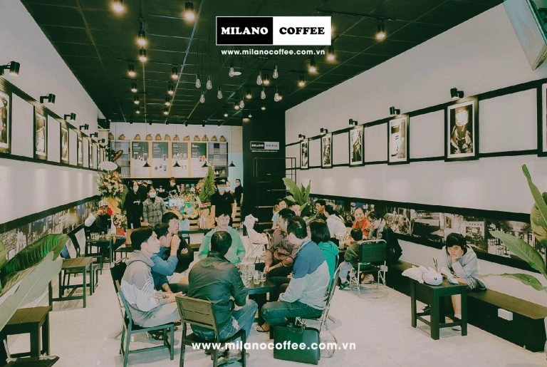 bảng KPI quán Cafe Milano treo tường