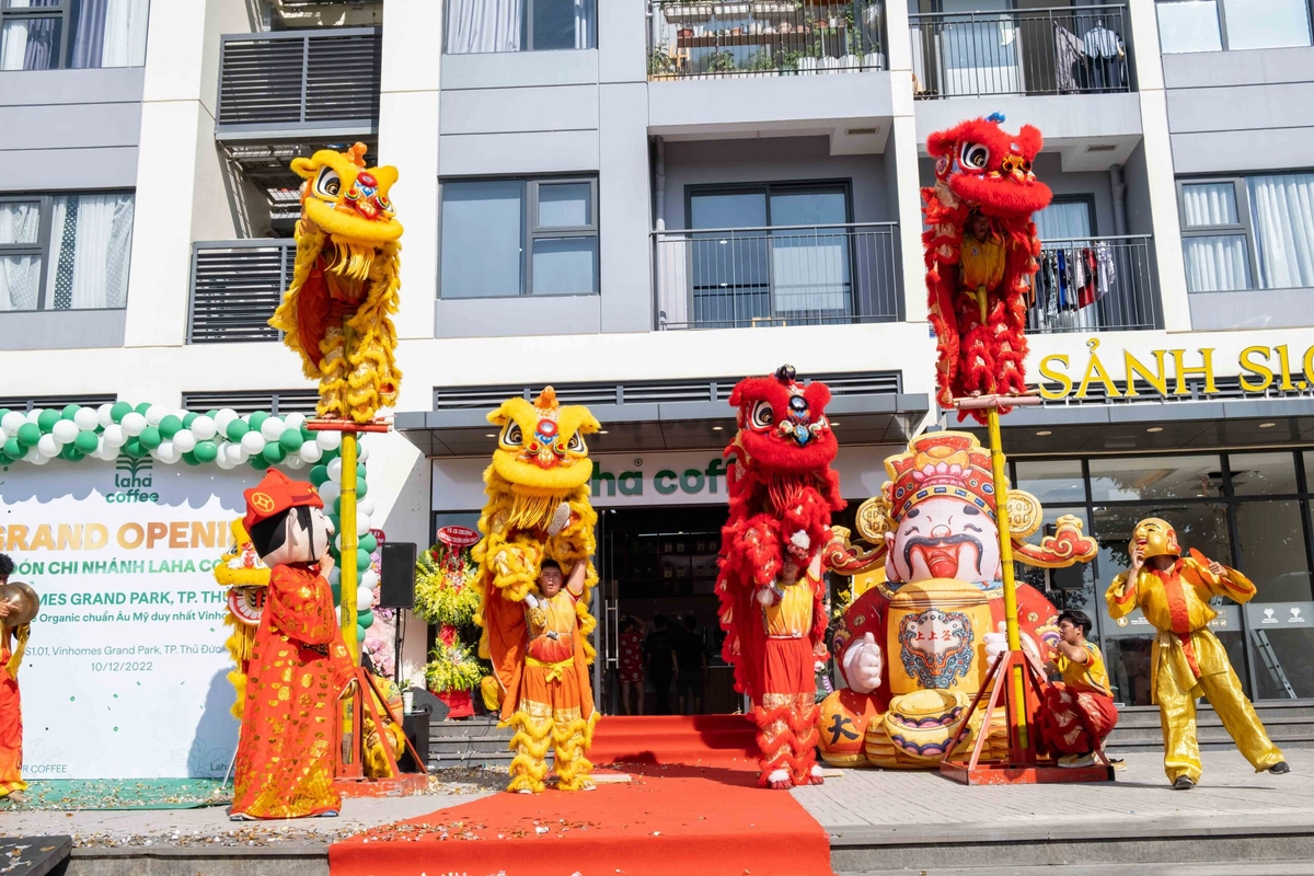 buổi hỏi đáp trực tiếp giữa Laha và nhà đầu tư