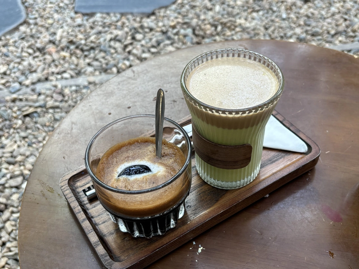 Pha chế theo quy trình gợi ý Cộng Cà Phê