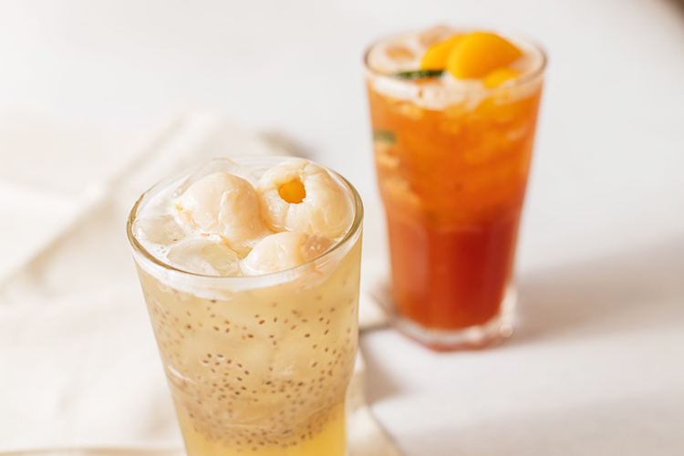 Hướng dẫn cách làm trà vải hạt chia mát lạnh, thơm ngon tại nhà