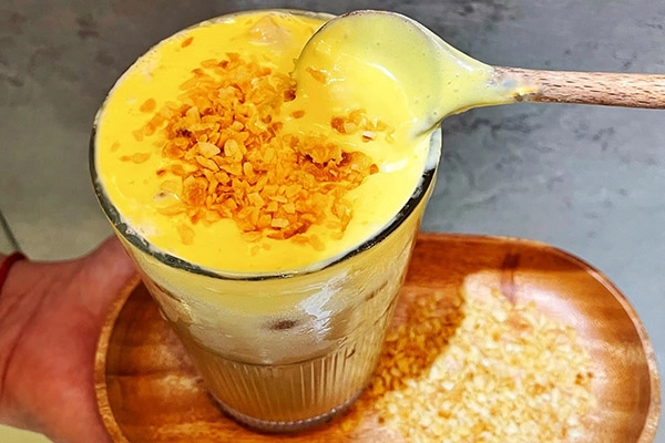 kem trứng hộp kín tủ lạnh mát