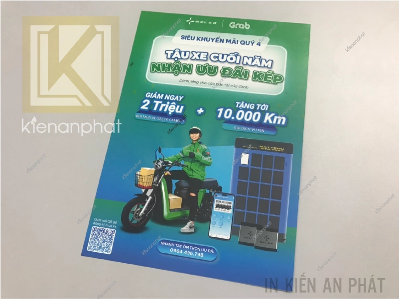 phát tờ rơi khuyến mãi E Coffee khu văn phòng