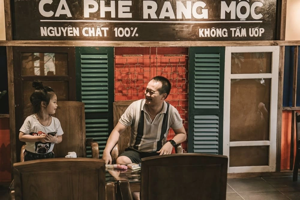 không gian Kafa Cafe phong cách đường phố Hà Nội