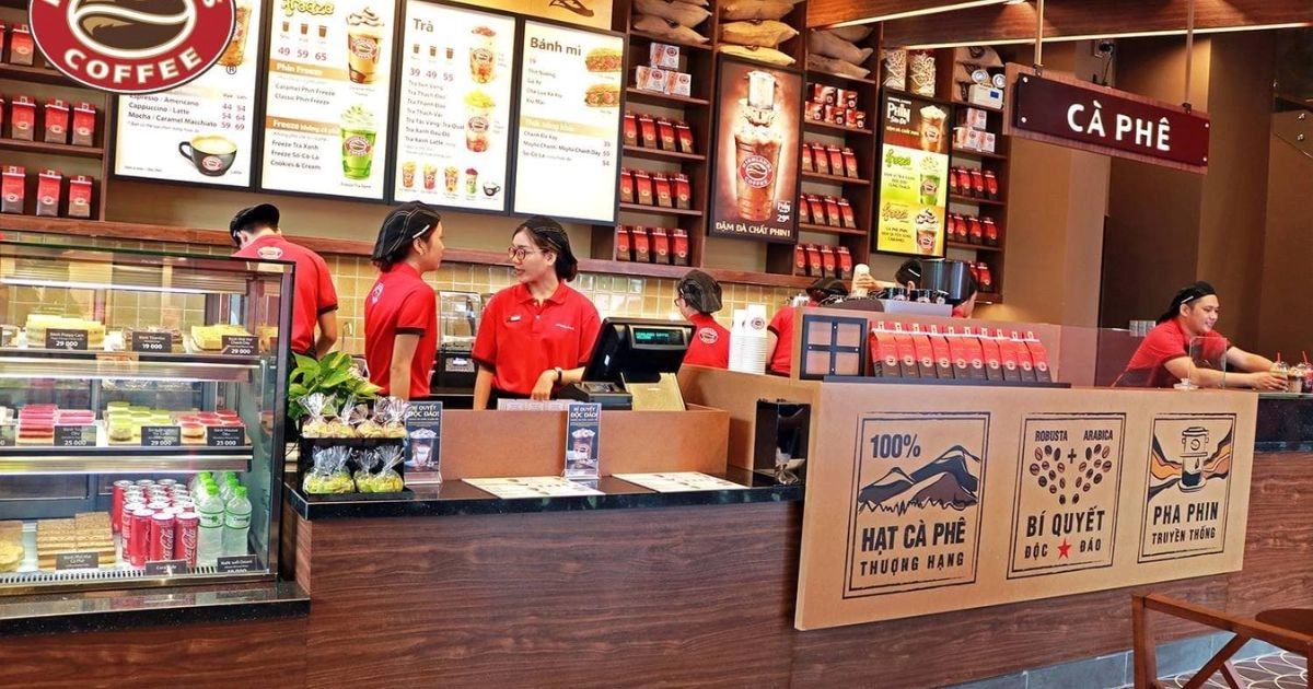 Không gian thiết kế cửa hàng Highlands Coffee hiện đại