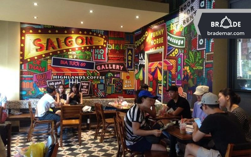 menu và quầy order Laha Coffee rõ ràng