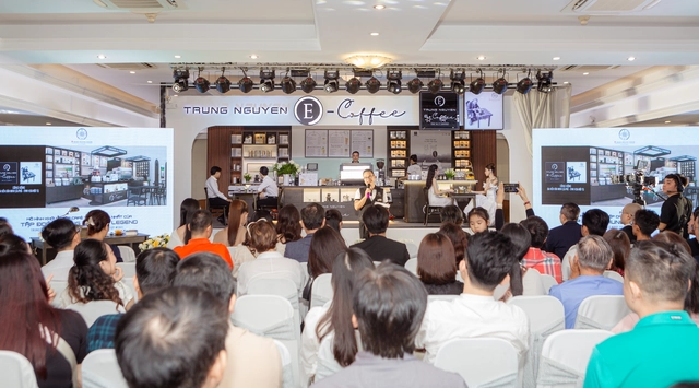 bảng tính lợi nhuận quán Trung Nguyên E Coffee mô phỏng