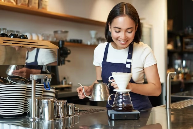 barista pha chế chuẩn quy trình tại Milano Coffee