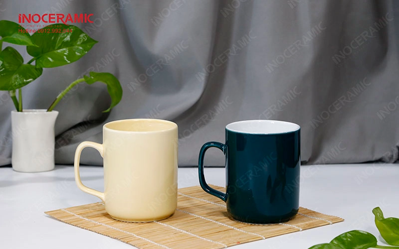 Bộ ly sứ Nescafe in logo phong cách tối giản