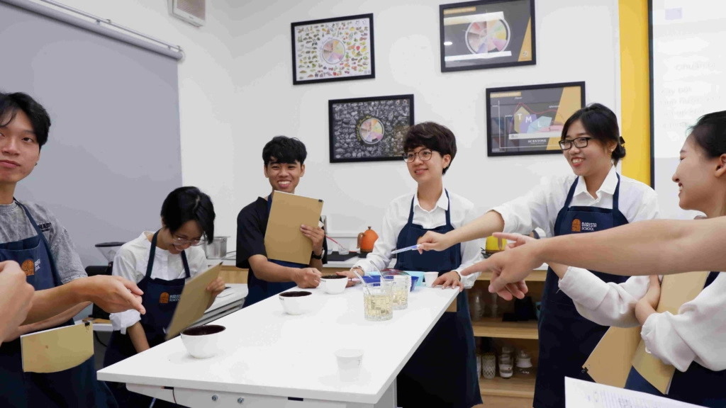 đào tạo barista tại quầy Les Path thực chiến