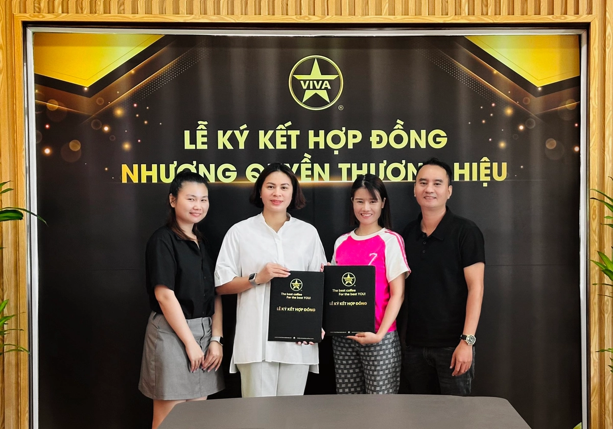 đối tác rà soát hợp đồng nhượng quyền E Coffee
