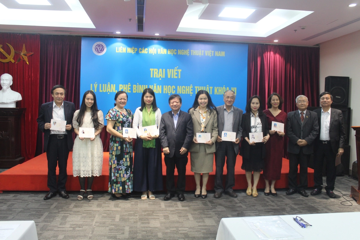 Gợi ý liên hệ đội ngũ Phê La tư vấn