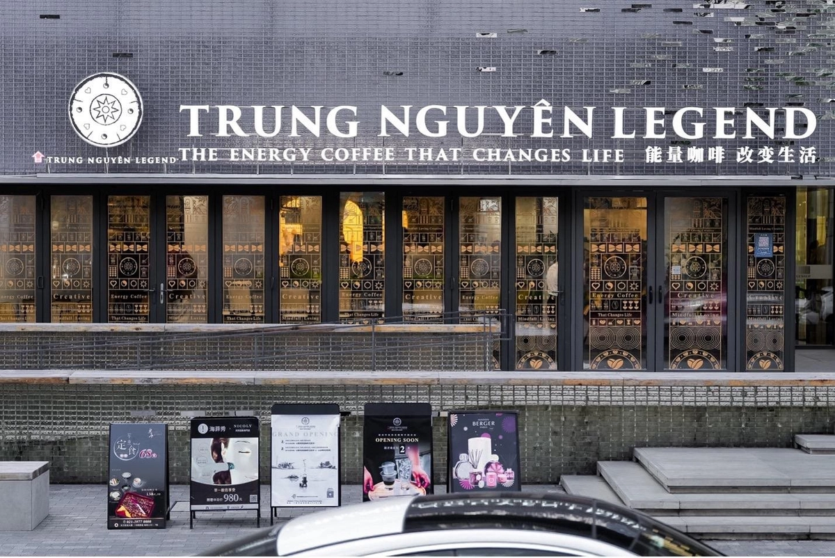 hoạt động khai trương E Coffee Trung Nguyên sôi động