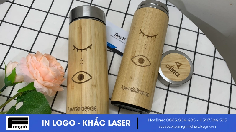 Khắc tên trên bình MiiR sang trọng