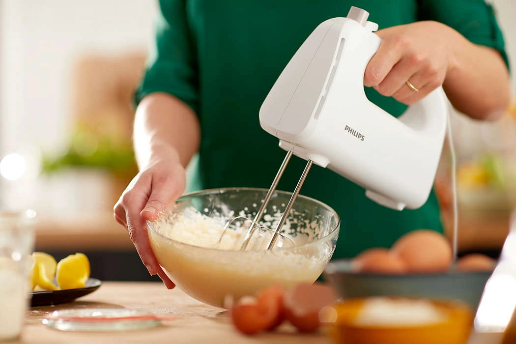 máy đánh trứng cầm tay Philips đánh bông cà phê