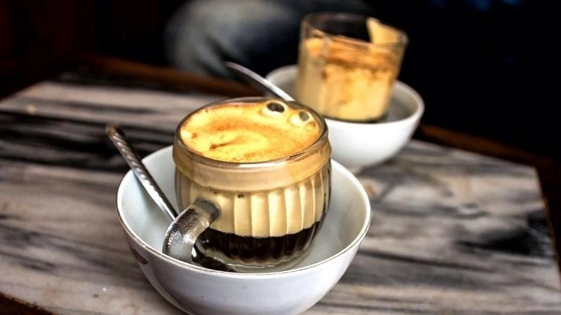 Mẹo khử mùi tanh khi làm cà phê trứng