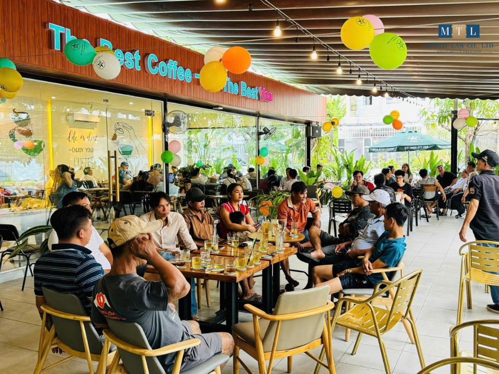 mô hình kiosk espresso viva star coffee trong trung tâm thương mại