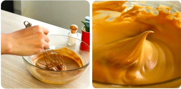 người pha đang múc bọt dalgona