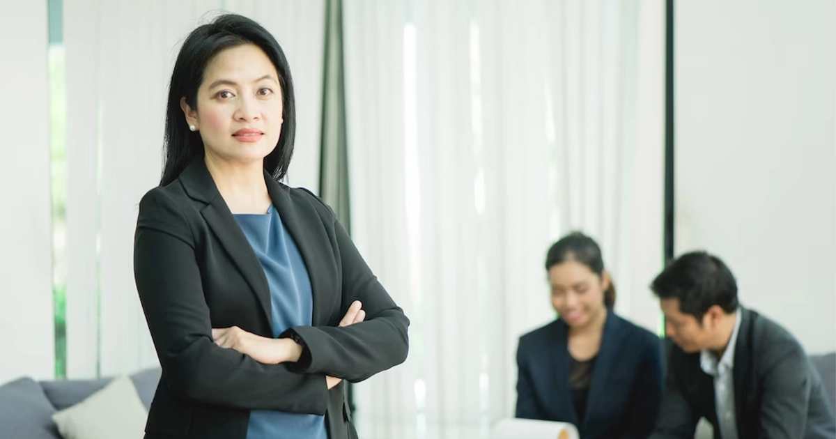 quản lý quán Trung Nguyên xem báo cáo doanh thu