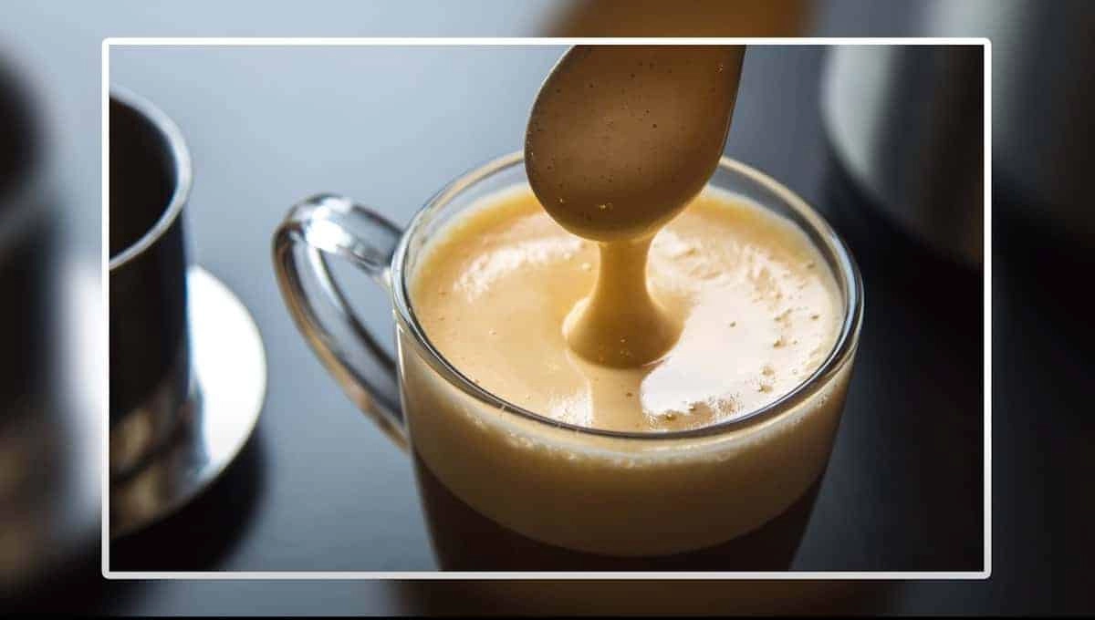 Quầy pha chế cà phê trứng tại quán Giảng xưa