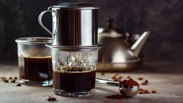 quy trình phin nhỏ giọt cho legend cafe sữa đá