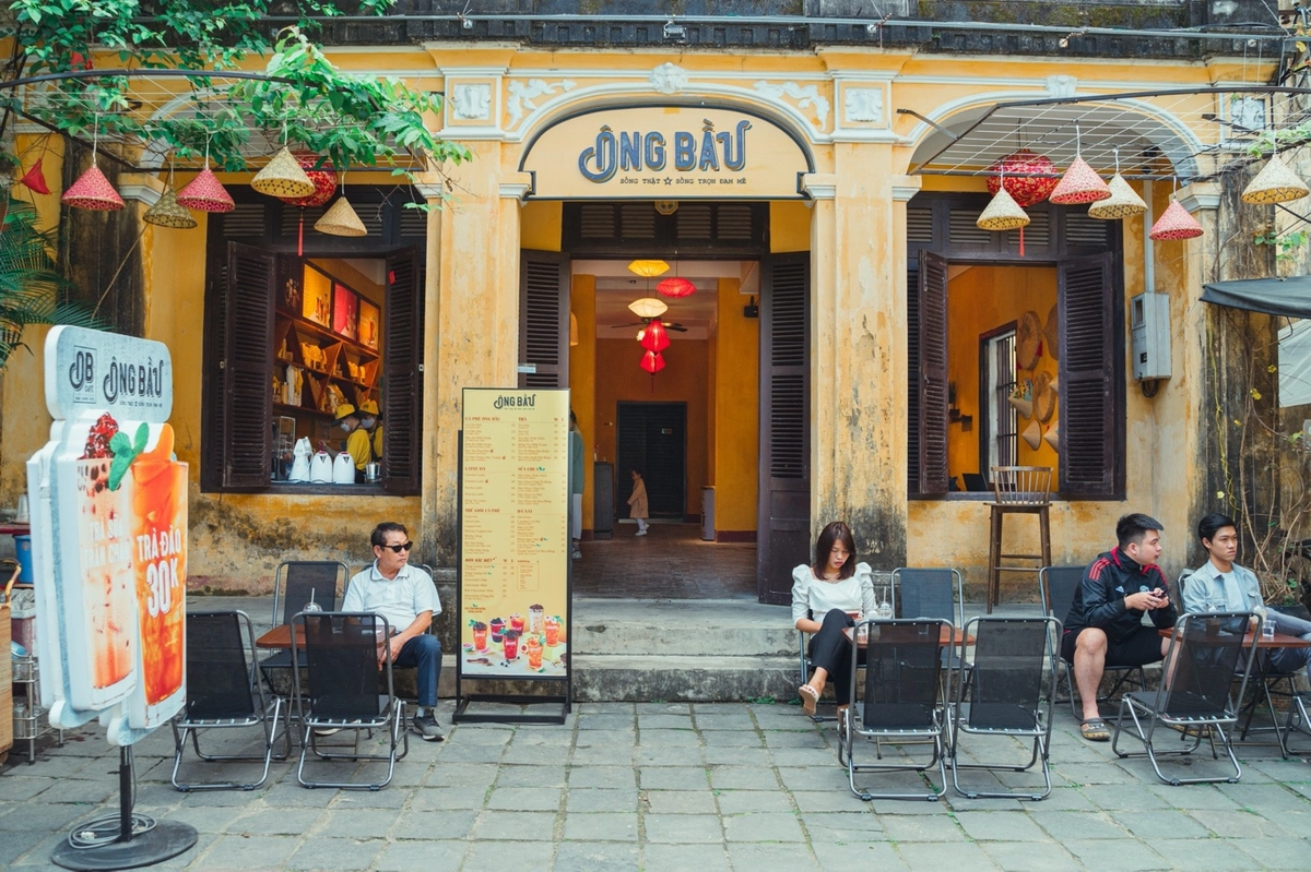 So sánh mô hình Cà phê Ông Bầu với chuỗi khác